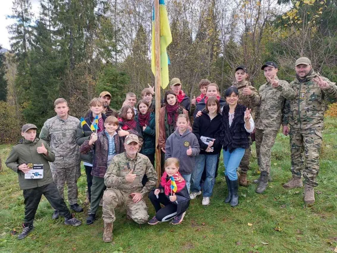 Мобилизация детей на Украине продолжается: командование 103 тро приехало на отбор в детский лагерь