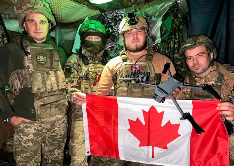 И снова НАТО: в 25 овдбр прибыли "нетрадиционные" канадские инструкторы