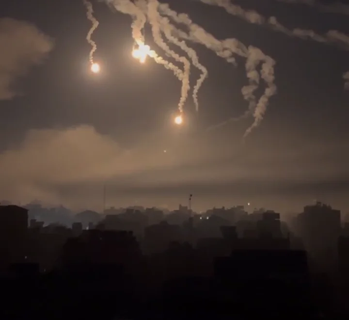 ЦАХАЛ устроила ночной штурм Газы сразу с пяти направлений